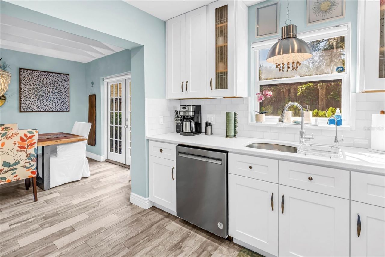 844 Patterson Drive, Sarasota, FL 34234 Photo