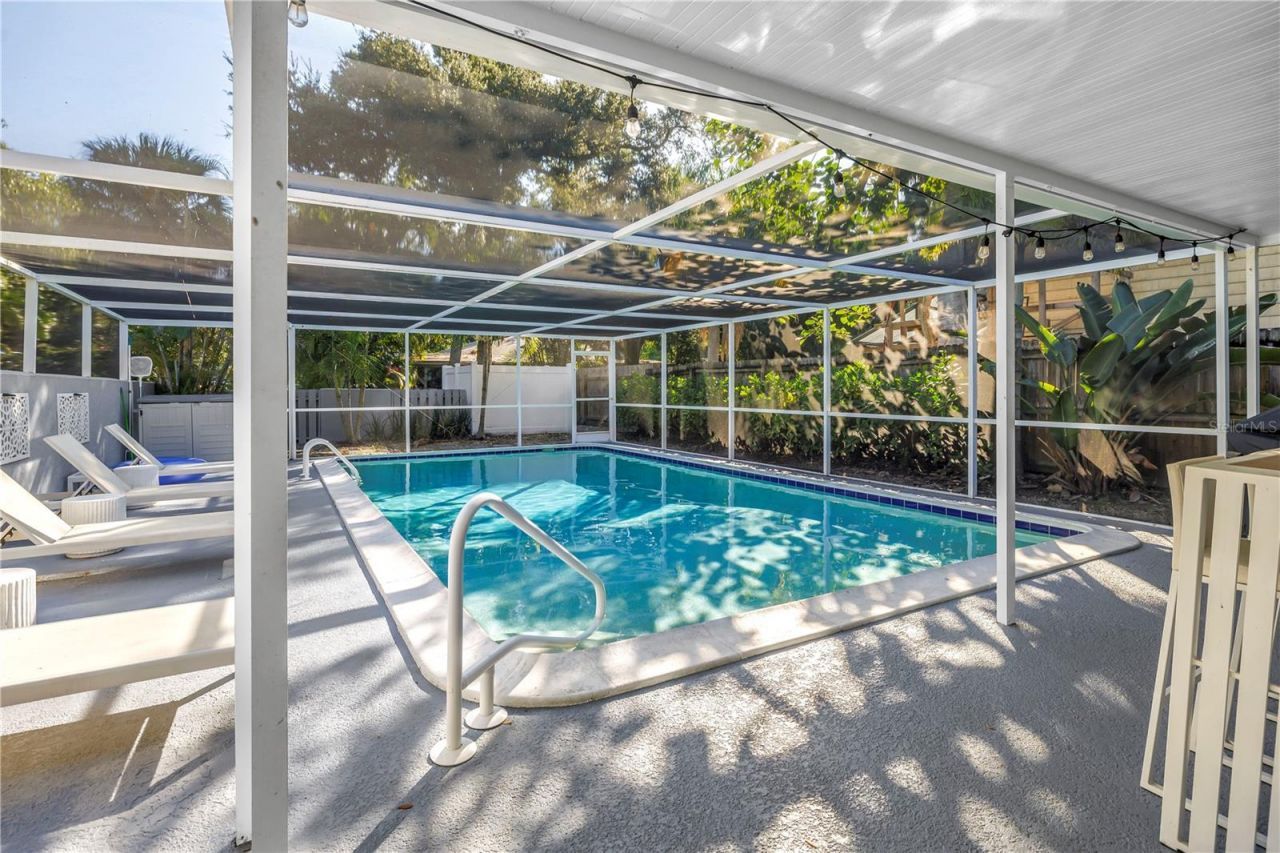 844 Patterson Drive, Sarasota, FL 34234 Photo