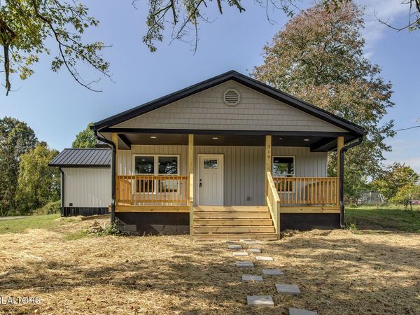 319 S Church Ave, Rockwood, TN 37854
