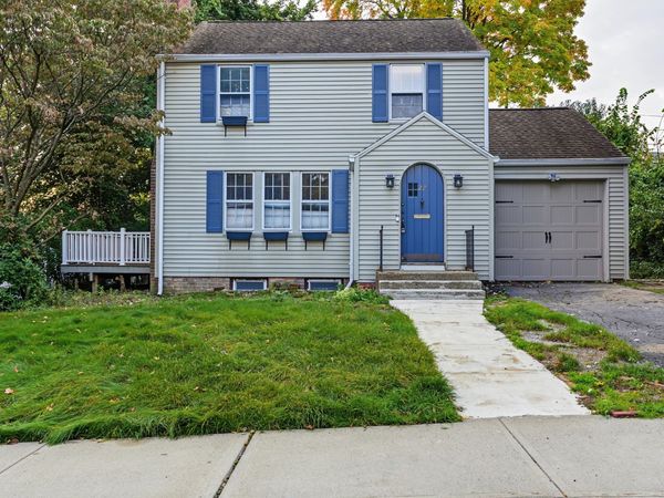 22 Anderson Ave, Holyoke, MA 01040