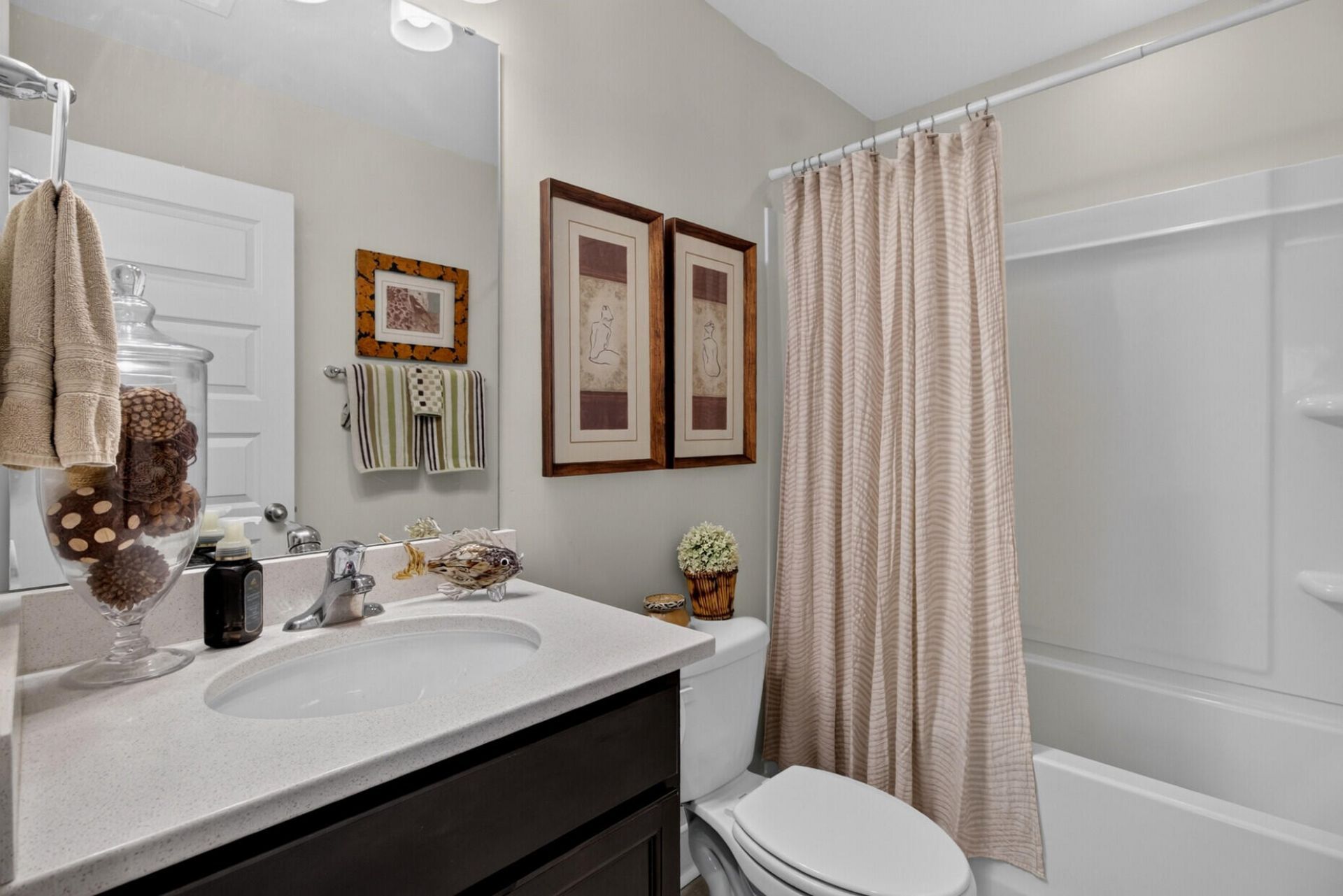 7808 Park Gate Drive Photo 29