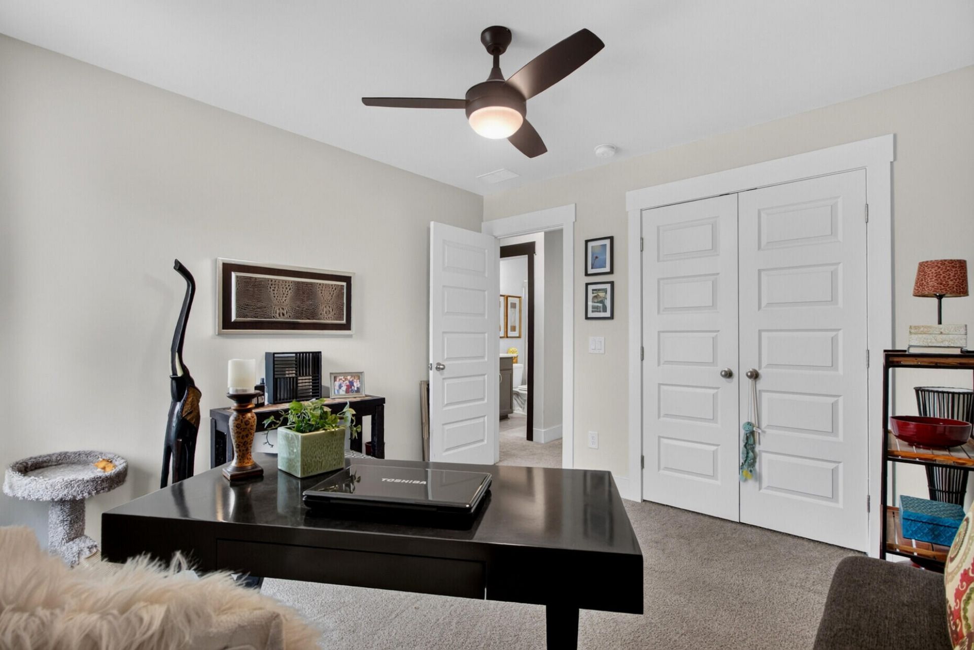 7808 Park Gate Drive Photo 32