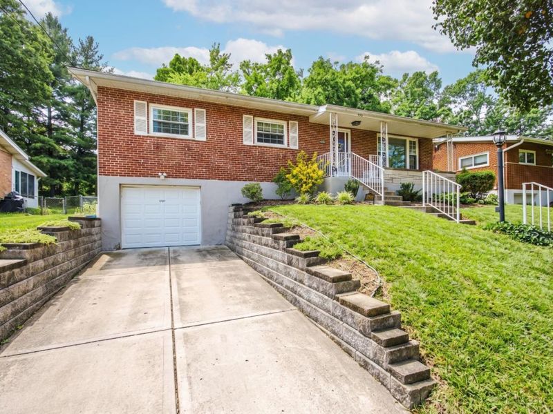 5137 Grossepointe Lane, Delhi Township, OH 45238 Photo 2