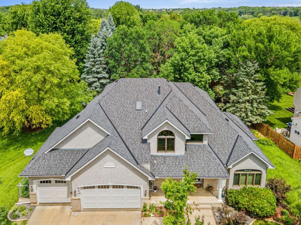 8441 W Lake Drive, Chanhassen, MN 55317
