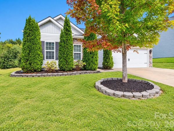 9012 Avery Meadows Drive, Charlotte, NC 28216