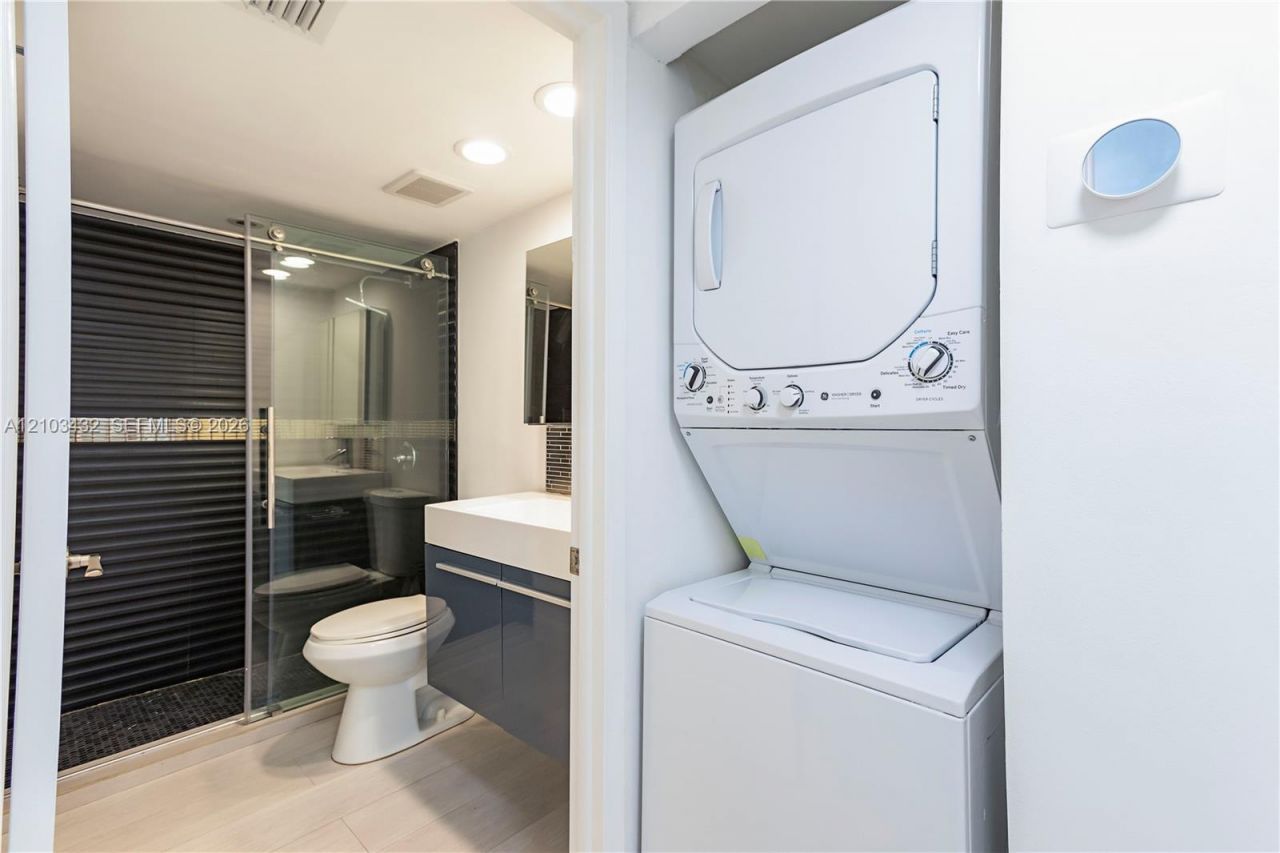 1621 Collins Ave , Unit 206, Miami Beach, FL 33139 Photo