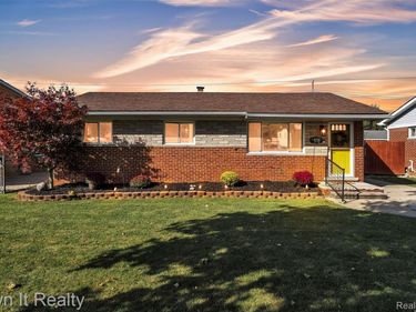 14220 Navarre Street, Gibraltar, Mi 48173