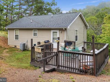 148 PINEHURST HEIGHTS ROAD , HOT SPRINGS, VA 24445