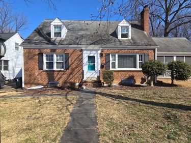985 N POWHATAN STREET , ARLINGTON, VA 22205