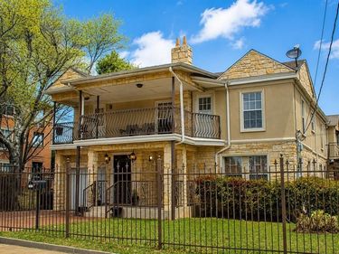 2100 Caddo Street, Dallas, TX 75204