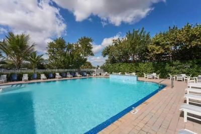 327 Chatham Chatham P, Unit 327, West Palm Beach, FL 33417 Photo