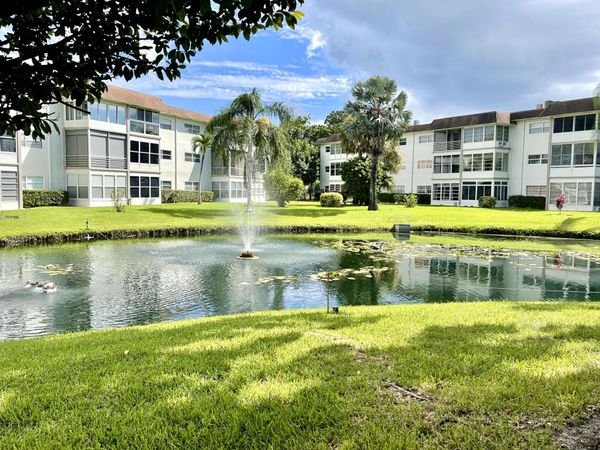 4701 NW 34th Street, Unit 416, Lauderdale Lakes, FL 33319