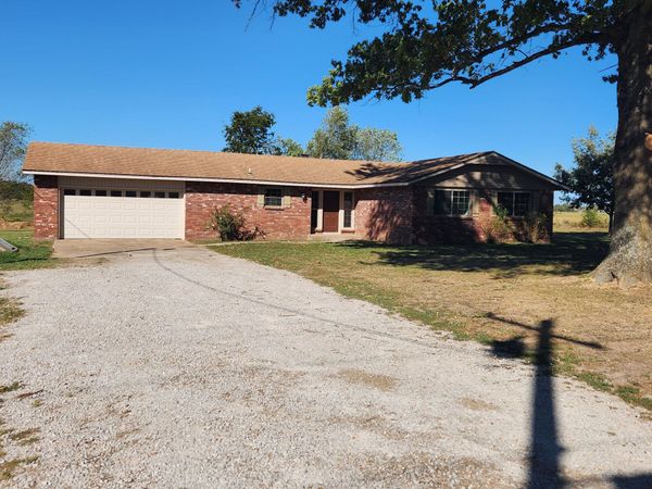 62700 E 90 Road , Miami, OK 74354