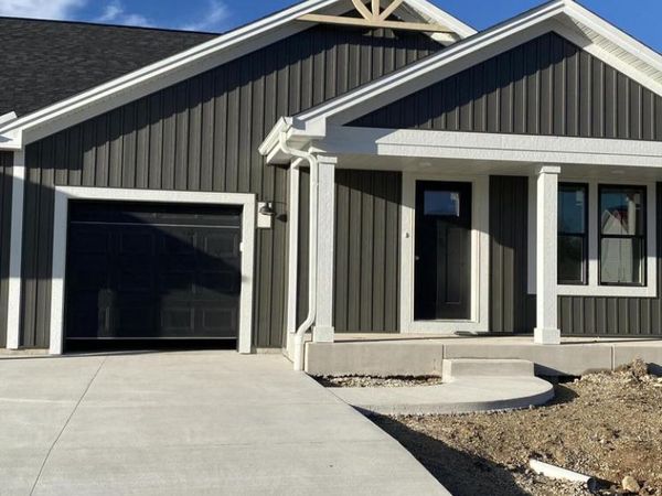 N162W21867 Poppy ROAD, Jackson, WI 53037