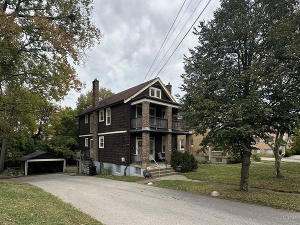 4136 W Eighth Street, Cincinnati, OH 45205