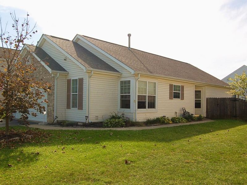 1069 Crossbrook Boulevard , Galloway, OH 43119 Photo 1