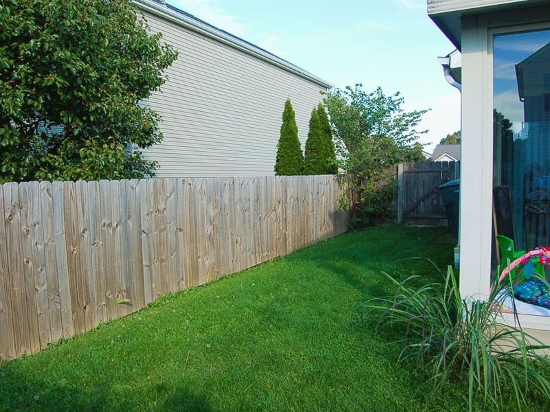 1069 Crossbrook Boulevard , Galloway, OH 43119 Photo 32
