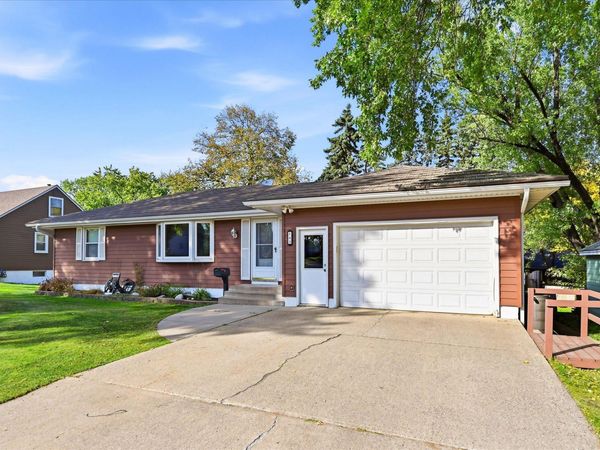 149 49th Avenue NE, Fridley, MN 55421