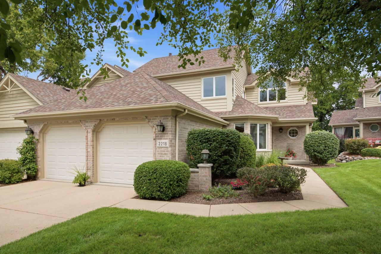 2218 Tamarack Drive, Downers Grove, IL 60515 Main Photo