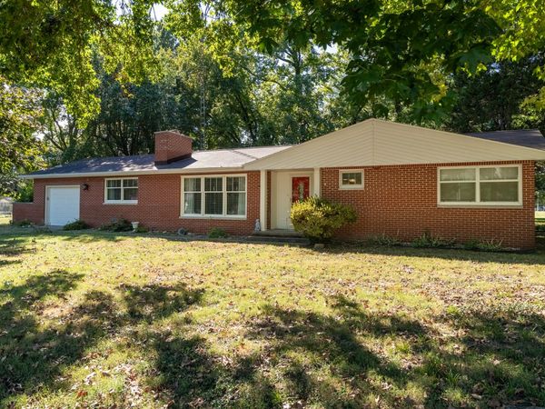 204 N Dean Street , Royalton, IL 62983