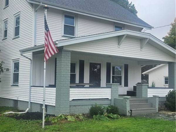 616 South Street , Louisville, OH 44641
