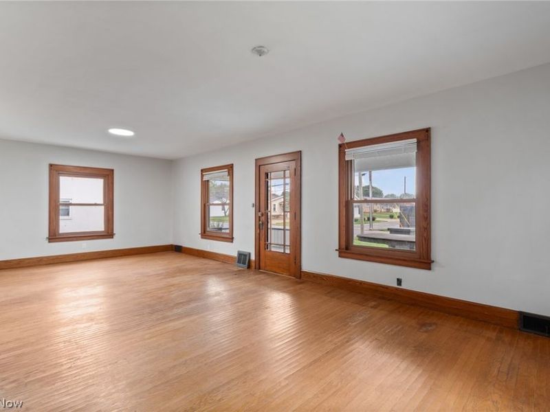 616 South Street, Louisville, OH 44641 Photo 7