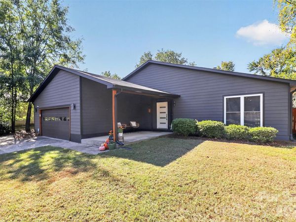 3851 Sweetgrass Lane, Charlotte, NC 28226