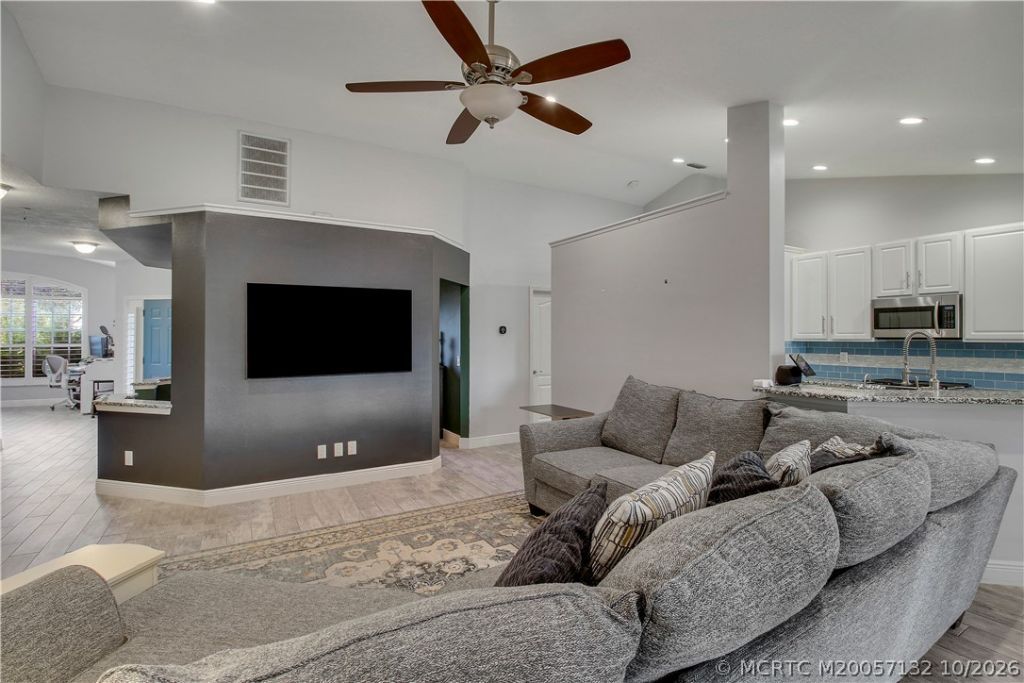 3371 SW Islesworth Circle, Palm City, FL 34990 Photo