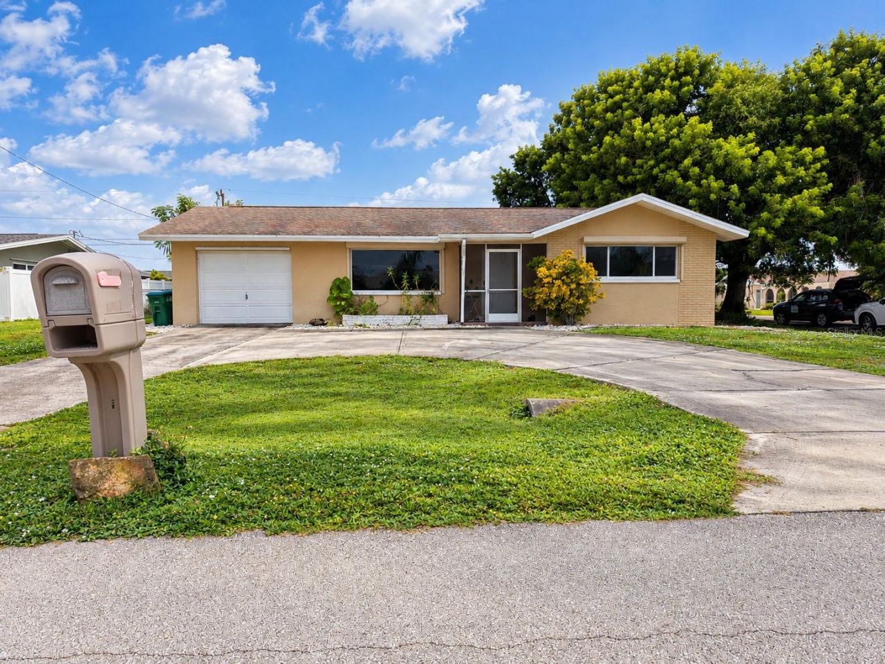 Please Call For Address, Cape Coral, FL 33904 Photo