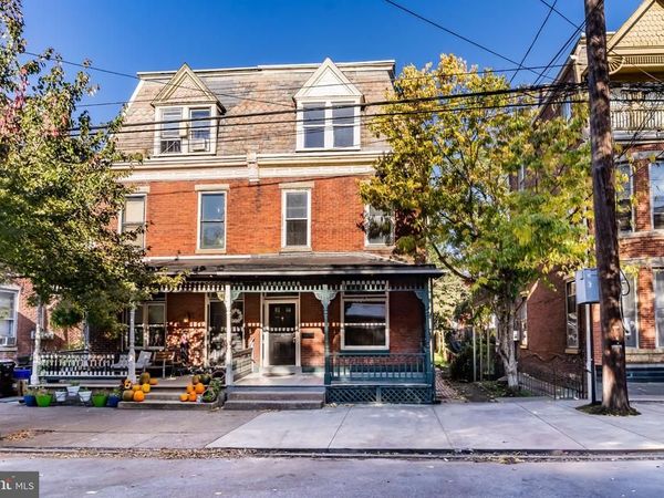 1525 GREEN STREET, HARRISBURG, PA 17102