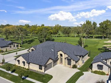 9716 Casa Colina Court, Lincoln, NE 68520