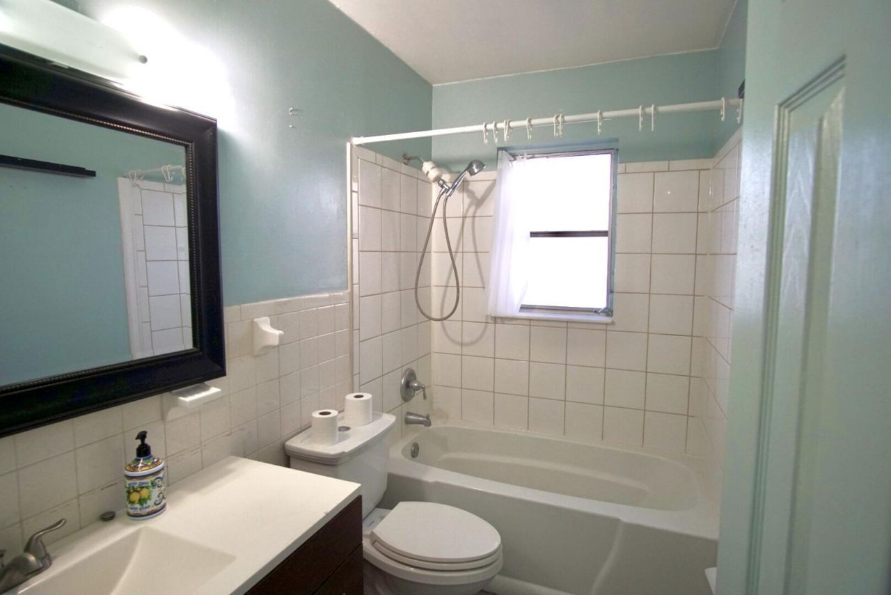205 NE 3rd Street, Unit 203, Boynton Beach, FL 33435 Photo