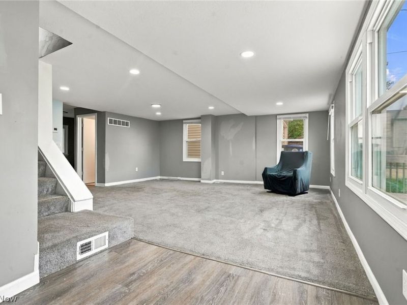 1833 Springfield Center Road , Akron, OH 44312 Photo 11