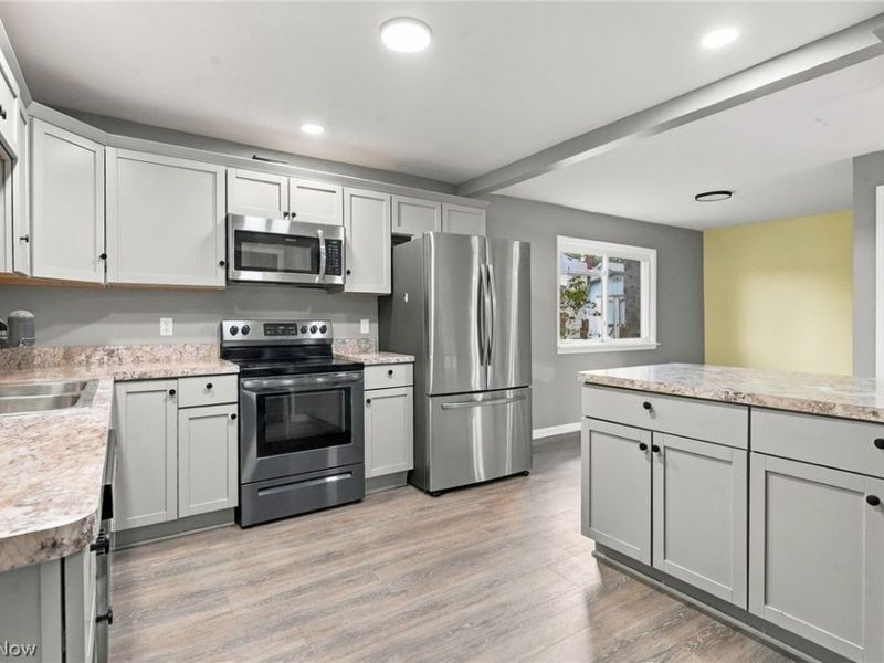 1833 Springfield Center Road , Akron, OH 44312 Photo 18
