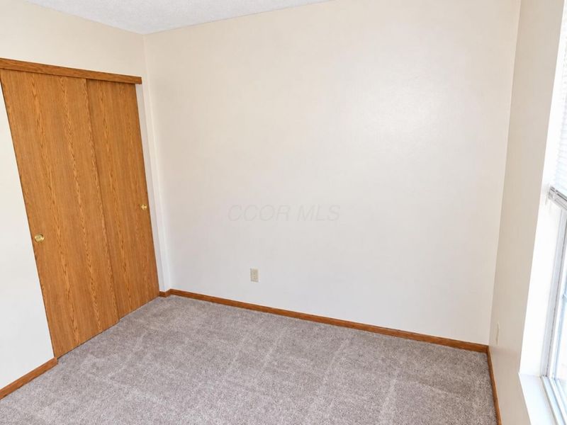 1054 Esther Drive, Columbus, OH 43207 Photo 11