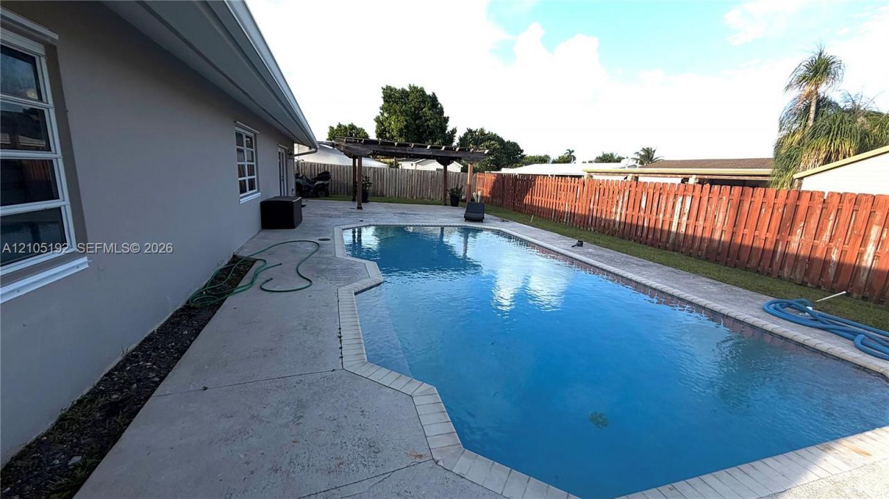 18557 SW 93rd Pl, Cutler Bay, FL 33157 Photo