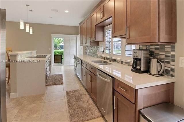 11255 Lakeview Dr, Unit 23-G, Coral Springs, FL 33071 Photo