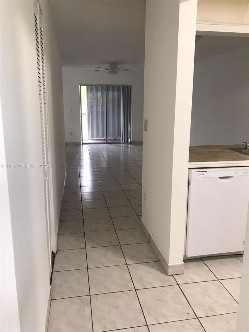 470 NE 210th Cir Ter, Unit 201-11, Miami, FL 33179 Photo