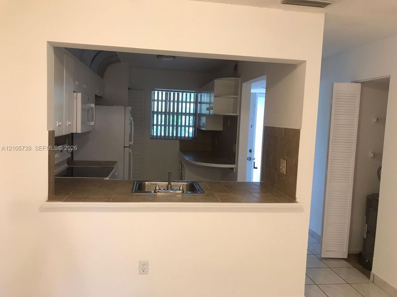 470 NE 210th Cir Ter, Unit 201-11, Miami, FL 33179 Photo