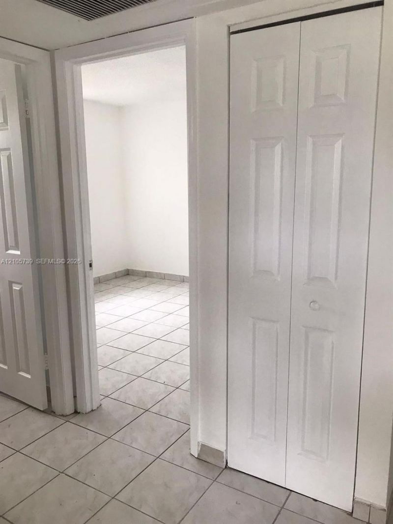 470 NE 210th Cir Ter, Unit 201-11, Miami, FL 33179 Photo