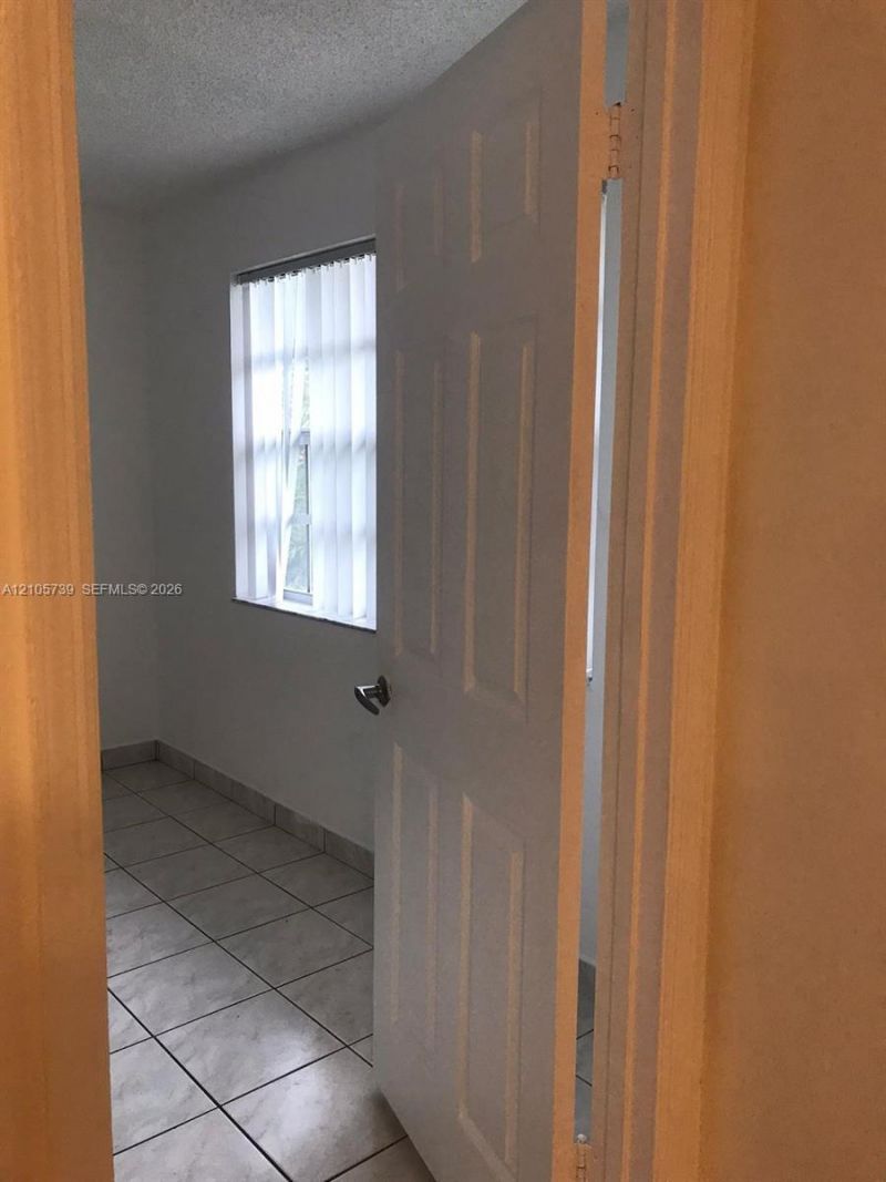 470 NE 210th Cir Ter, Unit 201-11, Miami, FL 33179 Photo
