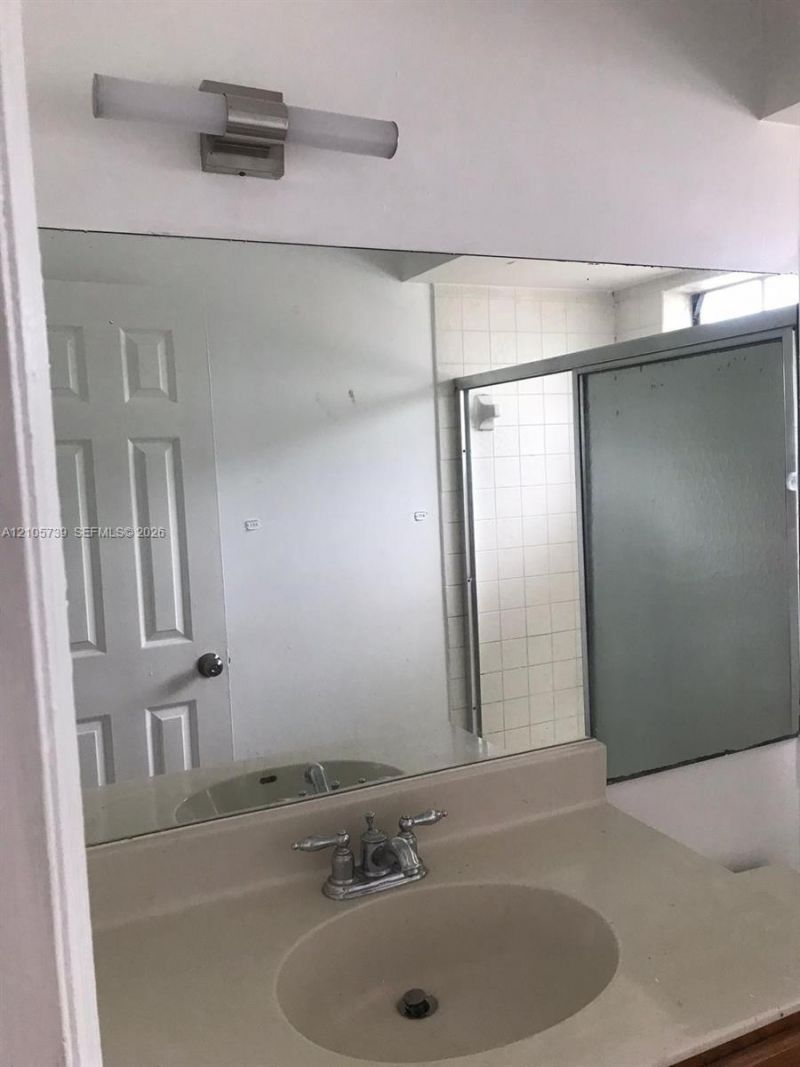 470 NE 210th Cir Ter, Unit 201-11, Miami, FL 33179 Photo
