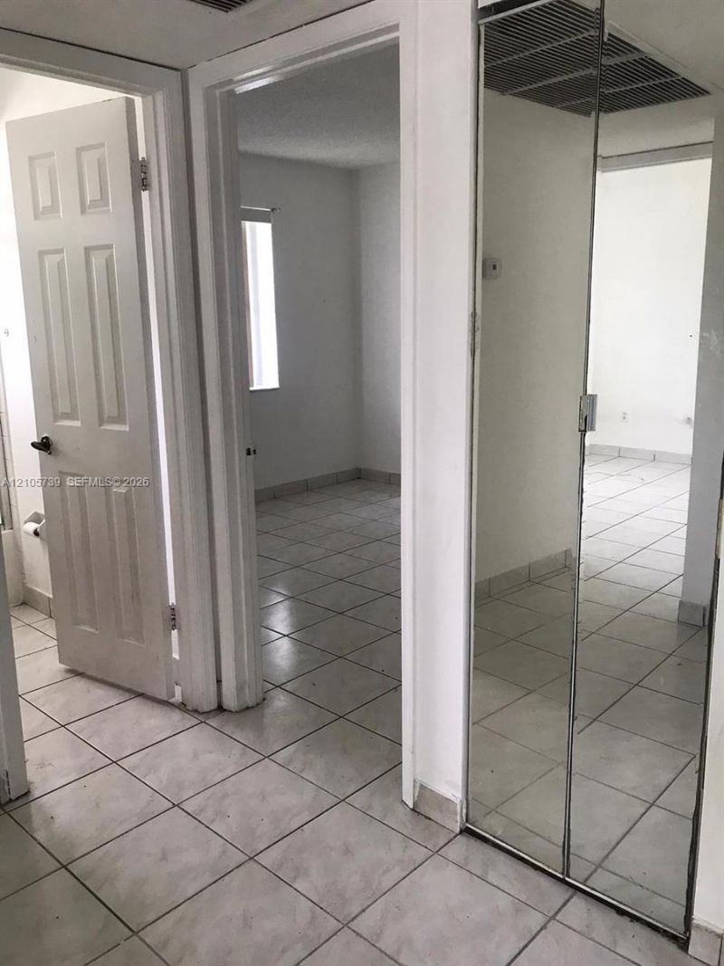 470 NE 210th Cir Ter, Unit 201-11, Miami, FL 33179 Photo