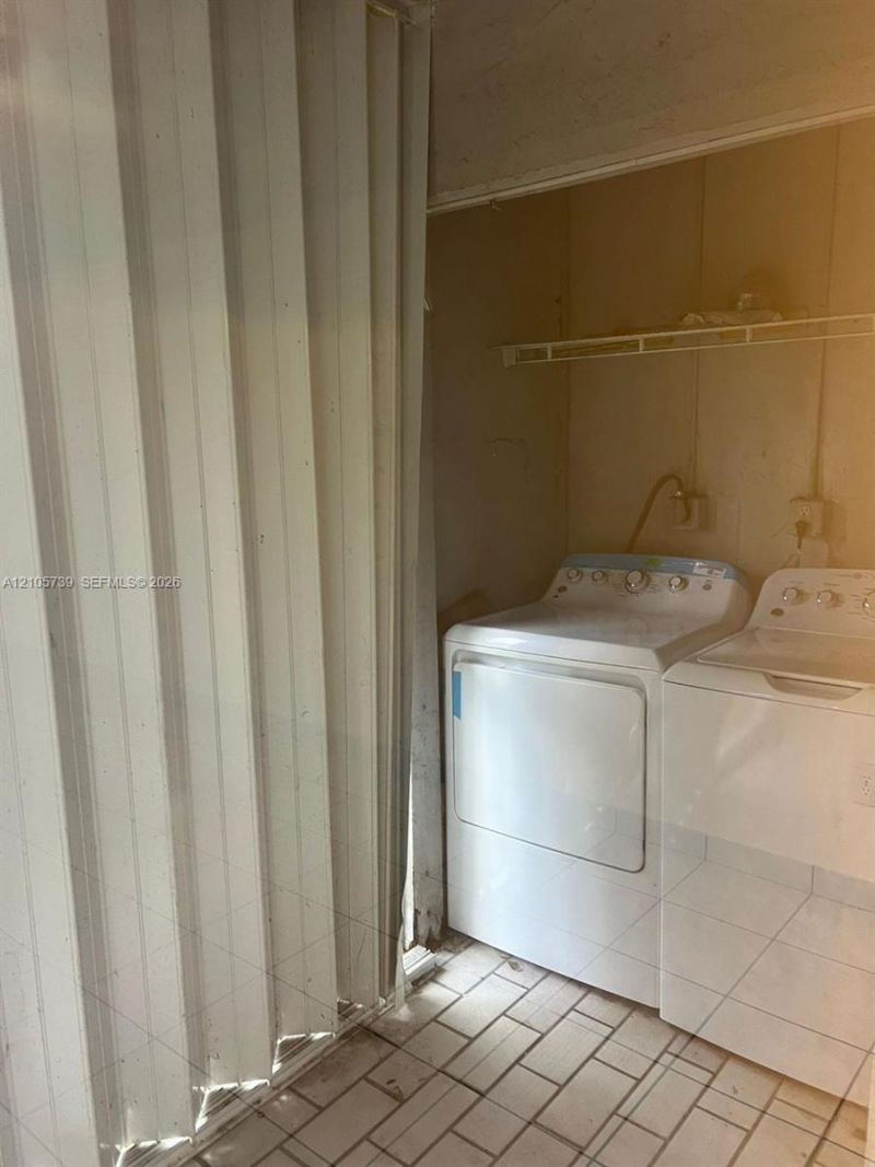470 NE 210th Cir Ter, Unit 201-11, Miami, FL 33179 Photo
