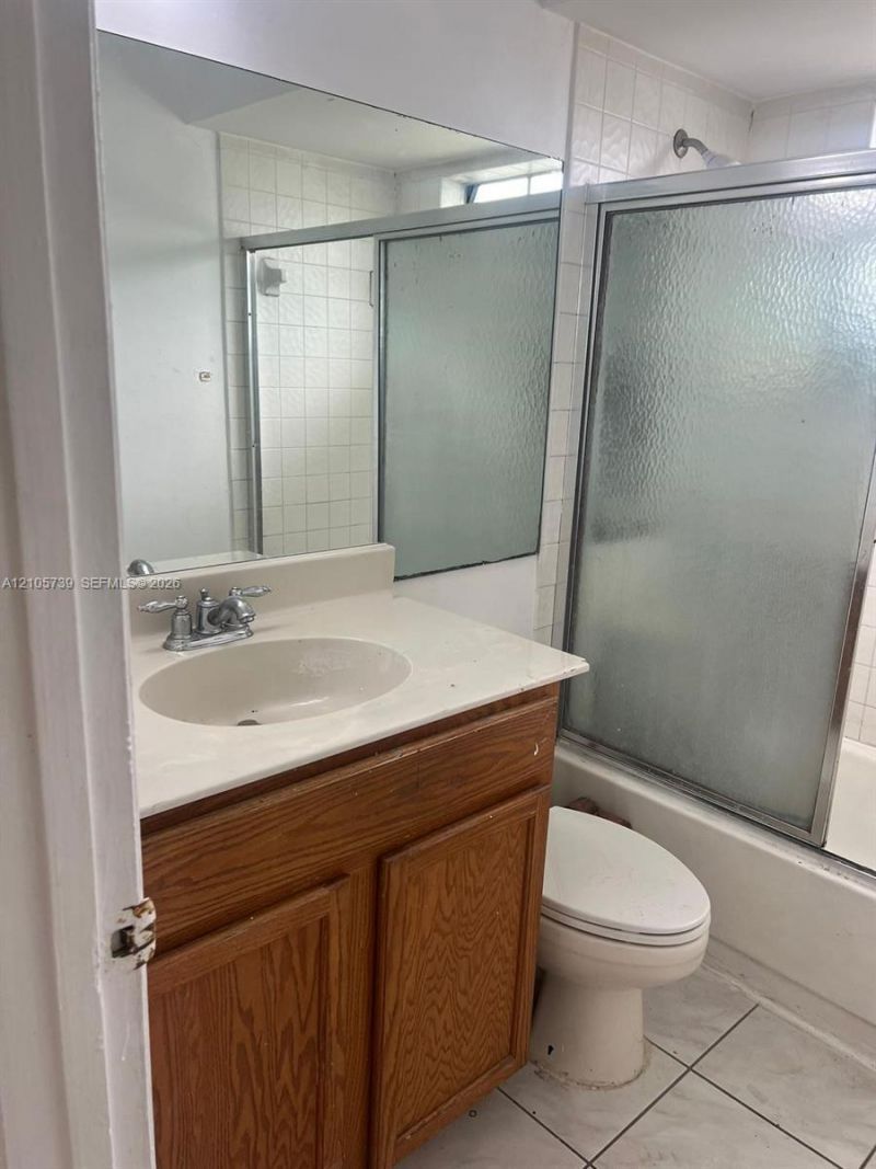470 NE 210th Cir Ter, Unit 201-11, Miami, FL 33179 Photo