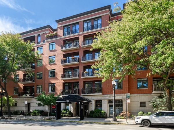 1414 N Wells Street, Unit 406, Chicago, IL 60610