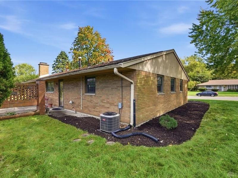2065 S Center Boulevard, Springfield, OH 45506 Photo 23