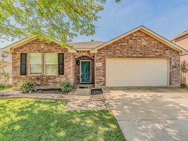 7429 Candler Drive, Fort Worth, TX 76131
