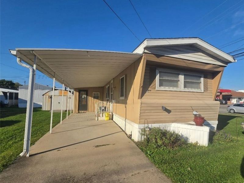 701 N Main Street, Unit 30, Wellington, OH 44090 Photo 3
