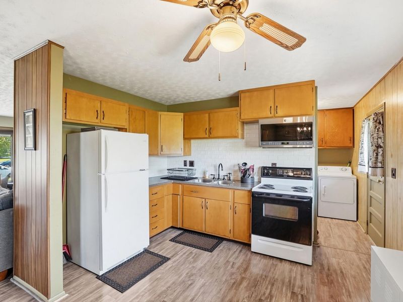 2065 S Center Boulevard, Springfield, OH 45506 Photo 8